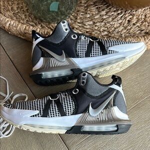 Nike Black and White Sneakers